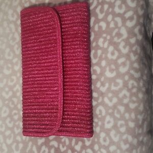 Hot pink vintage clutch...straw weaved. Medium sized.